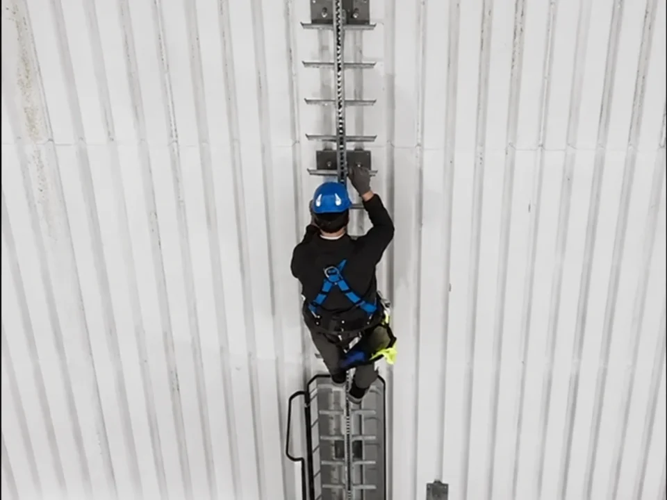 Sicurezza anticaduta con scale FABA A12 Tractel EN353-1